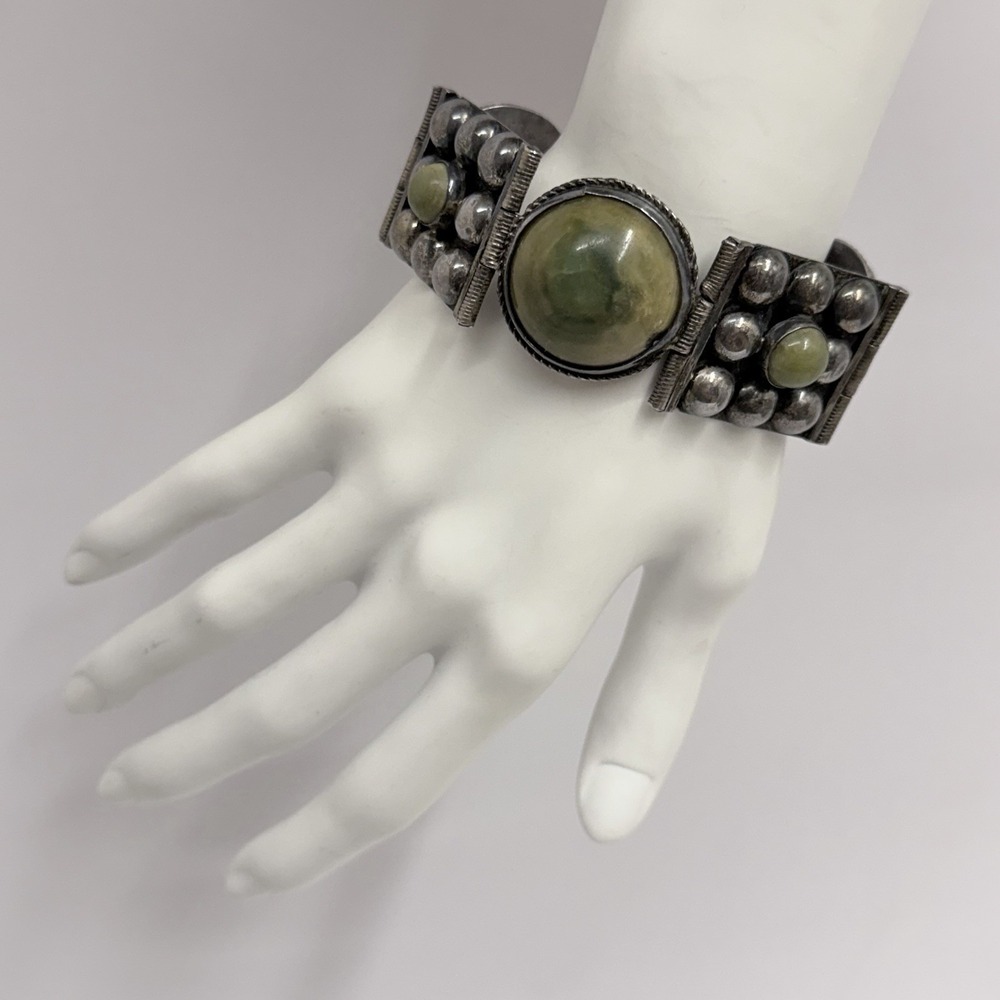 Vintage 1940's Sterling Mexican Green Onyx Panel Bracelet 88 Grams 7 7/8" Long
